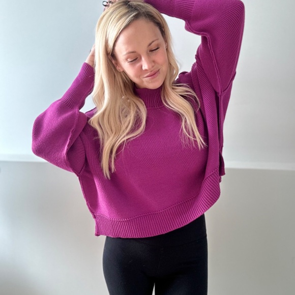 Harlow Cropped Sweater - Picture 3 of 3